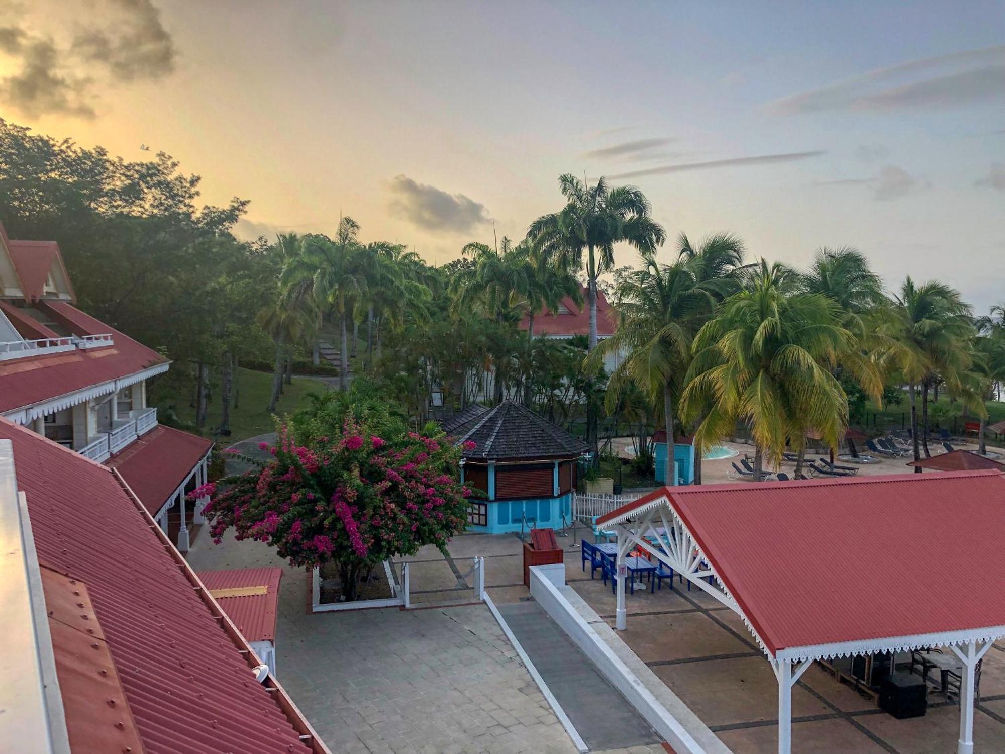 Ti Kaz Funky Host -T3 Vue Mer Premium 3 Etoiles - Village Vacances Sainte Anne Guadeloupe Экстерьер фото
